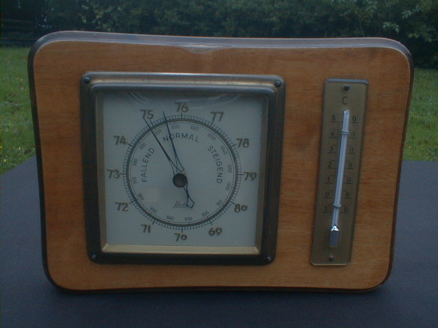 木製フレーム入り　気圧計 ＆ 水銀温度計